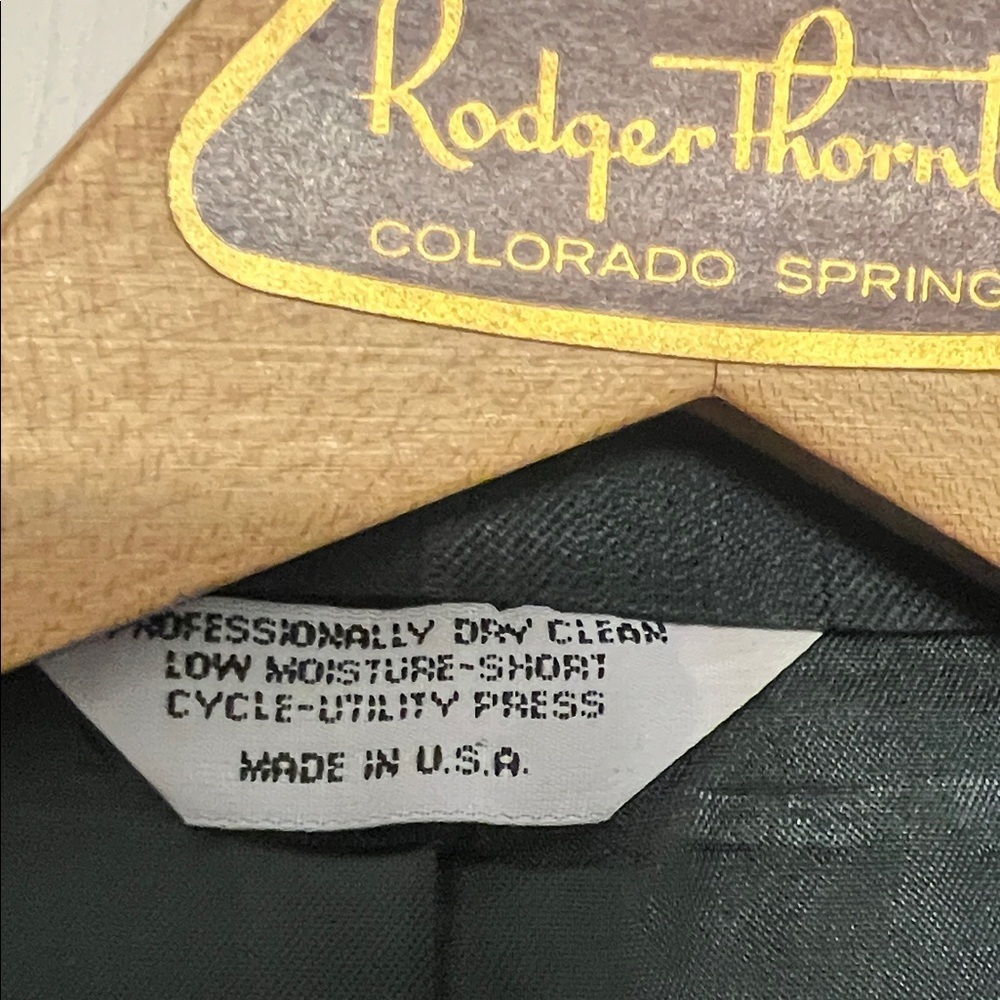 Classic Dark Green Pinstripe Suit 44R - Picture 8 of 15